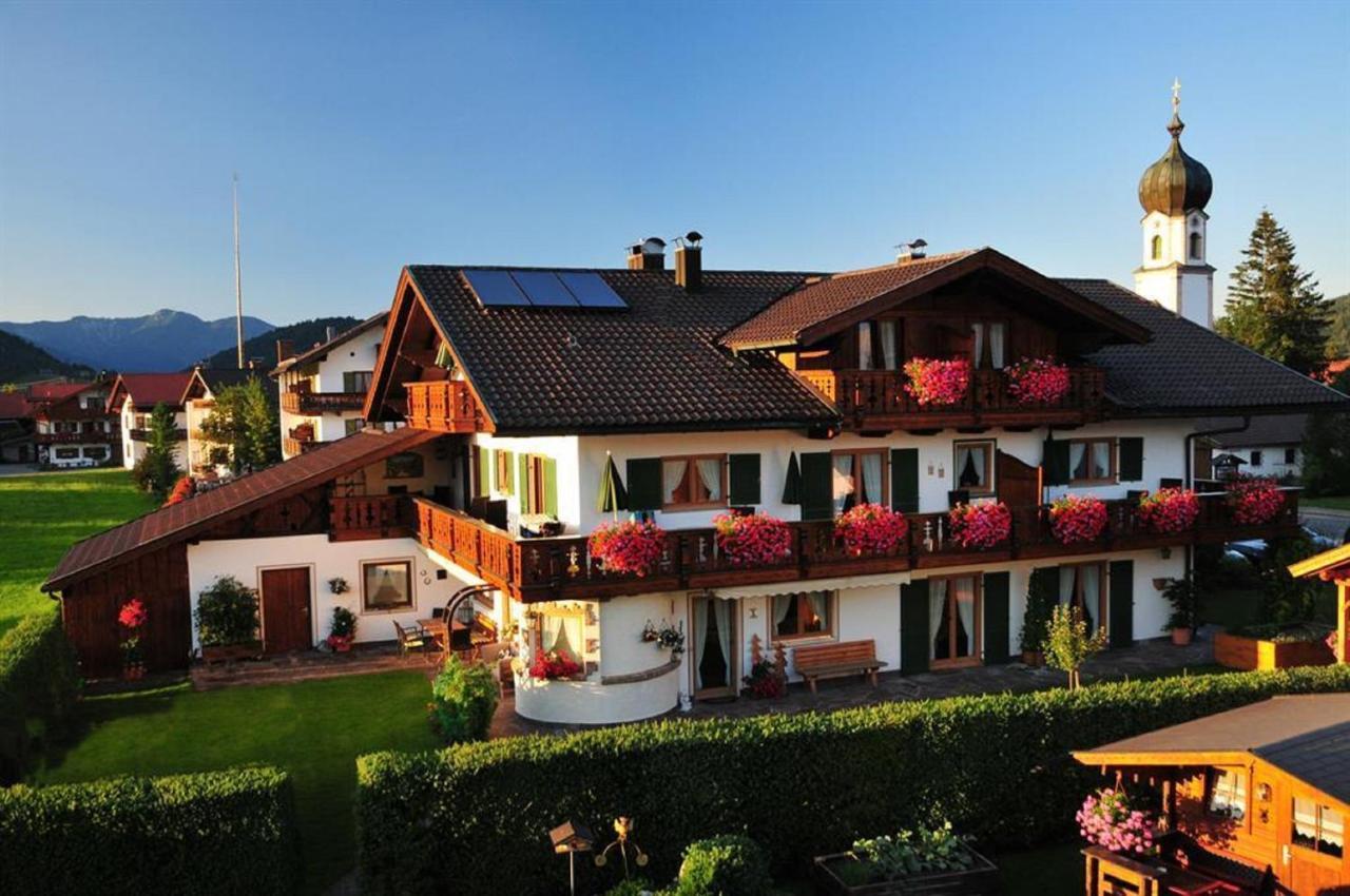 Gaestehaus Haller Krun Exterior photo
